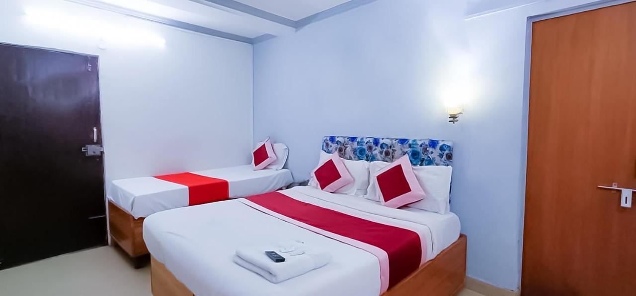 Comodo Satya Niketan Residency Új-Delhi Kültér fotó